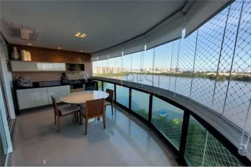Apartamento com 4 quartos à venda, 131m2 em Rio De Janeiro - RJ - imagem 1 Foto 1 de Apartamento com 4 quartos à venda, 131m2 em Rio De Janeiro - RJ