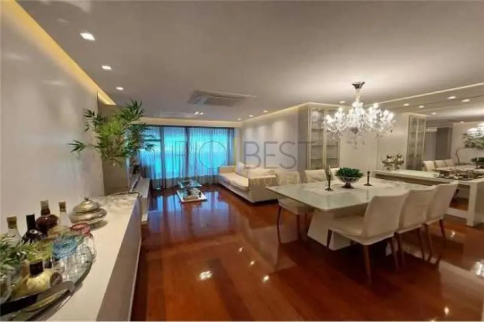Apartamento com 4 quartos à venda, 131m2 em Rio De Janeiro - RJ - imagem 4 Foto 4 de Apartamento com 4 quartos à venda, 131m2 em Rio De Janeiro - RJ