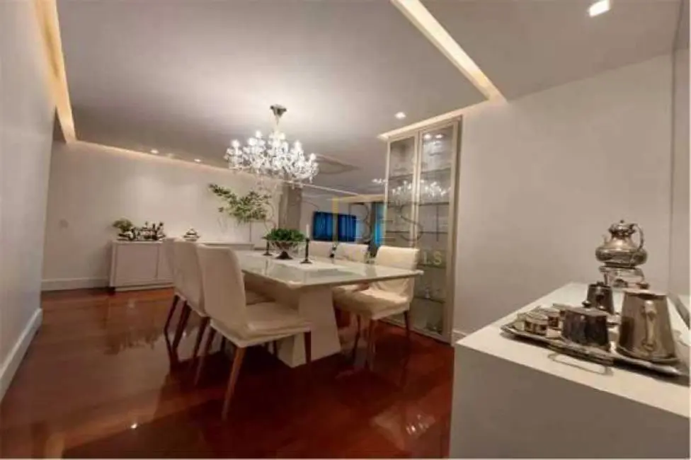 Apartamento com 4 quartos à venda, 131m2 em Rio De Janeiro - RJ - imagem 8 Foto 8 de Apartamento com 4 quartos à venda, 131m2 em Rio De Janeiro - RJ