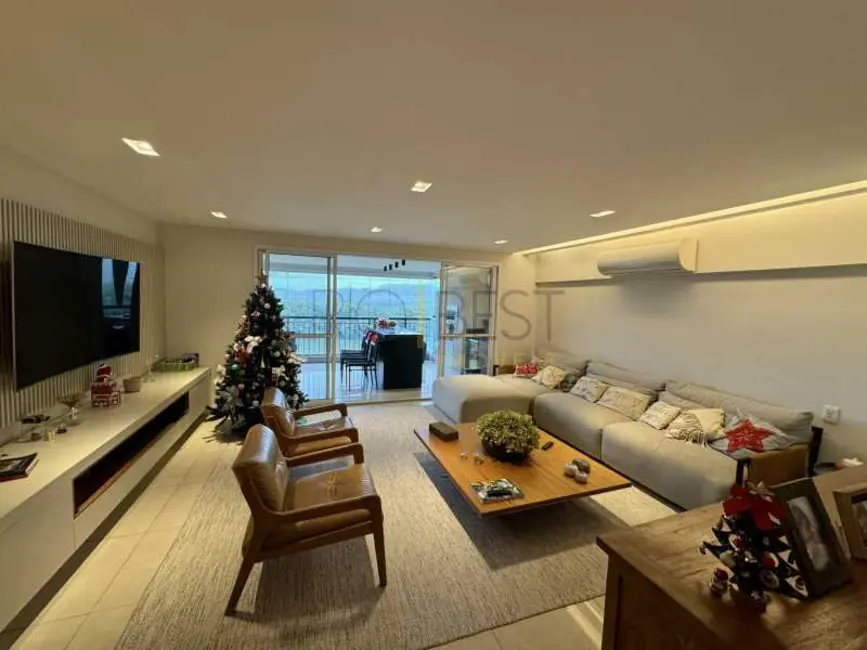 Foto 2 de Apartamento com 4 quartos à venda, 170m2 em Rio De Janeiro - RJ