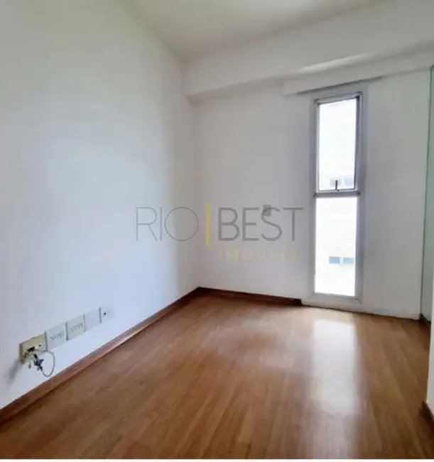 Apartamento com 4 quartos para alugar, 134m2 em Rio De Janeiro - RJ - imagem 9 Foto 9 de Apartamento com 4 quartos para alugar, 134m2 em Rio De Janeiro - RJ