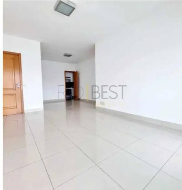 Apartamento com 4 quartos para alugar, 134m2 em Rio De Janeiro - RJ - imagem 4 Foto 4 de Apartamento com 4 quartos para alugar, 134m2 em Rio De Janeiro - RJ