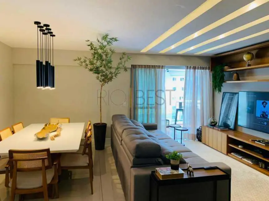 Apartamento com 2 quartos para alugar, 110m2 em Rio De Janeiro - RJ - imagem 1 Foto 1 de Apartamento com 2 quartos para alugar, 110m2 em Rio De Janeiro - RJ