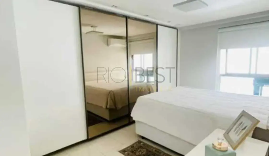 Cobertura com 4 quartos para alugar, 315m2 em Rio De Janeiro - RJ - imagem 4 Foto 4 de Cobertura com 4 quartos para alugar, 315m2 em Rio De Janeiro - RJ