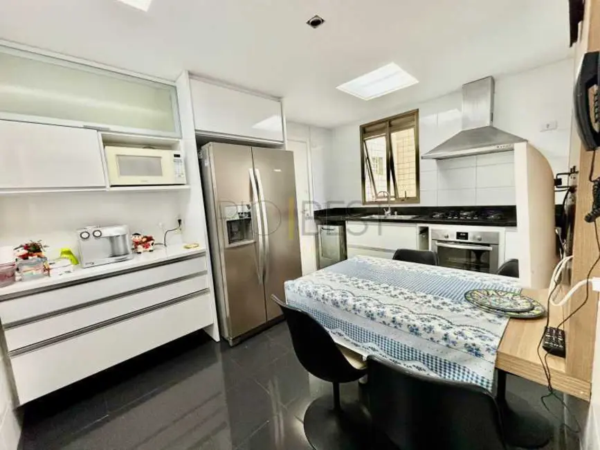 Cobertura com 4 quartos para alugar, 315m2 em Rio De Janeiro - RJ - imagem 3 Foto 3 de Cobertura com 4 quartos para alugar, 315m2 em Rio De Janeiro - RJ