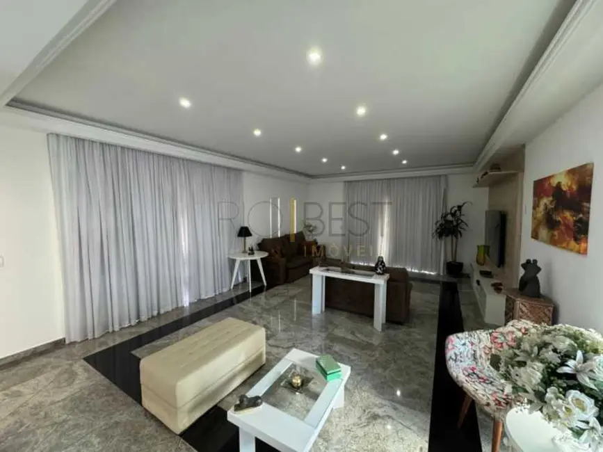 Casa de Condomínio com 5 quartos à venda, 508m2 em Rio De Janeiro - RJ - imagem 9 Foto 9 de Casa de Condomínio com 5 quartos à venda, 508m2 em Rio De Janeiro - RJ