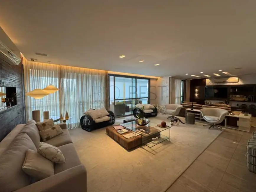 Foto 1 de Apartamento com 3 quartos à venda, 250m2 em Rio De Janeiro - RJ