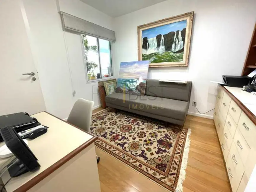 Foto 5 de Apartamento com 4 quartos à venda, 153m2 em Rio De Janeiro - RJ