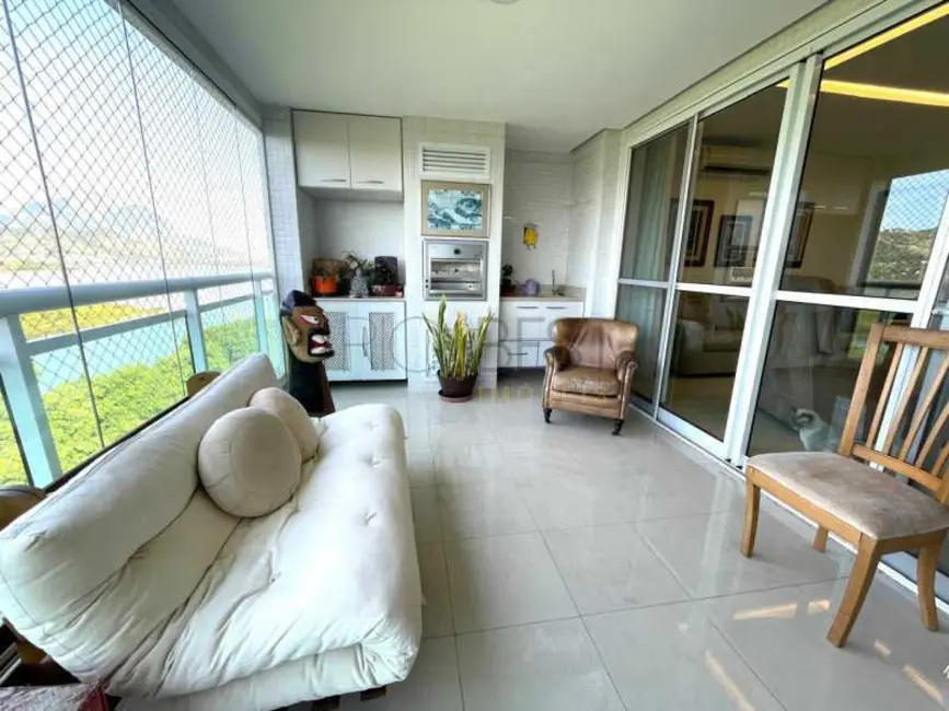 Foto 2 de Apartamento com 4 quartos à venda, 153m2 em Rio De Janeiro - RJ