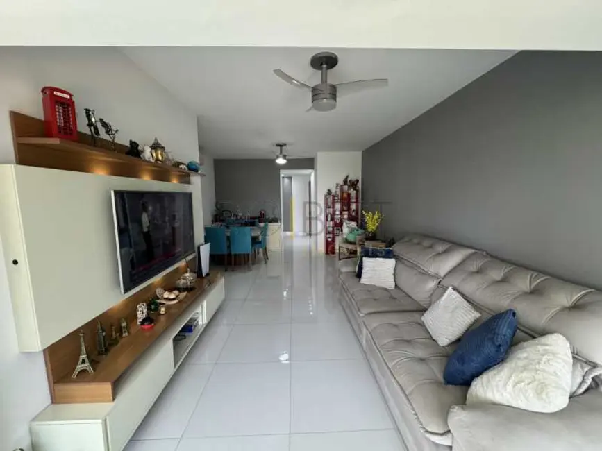 Foto 3 de Apartamento com 4 quartos à venda, 150m2 em Rio De Janeiro - RJ