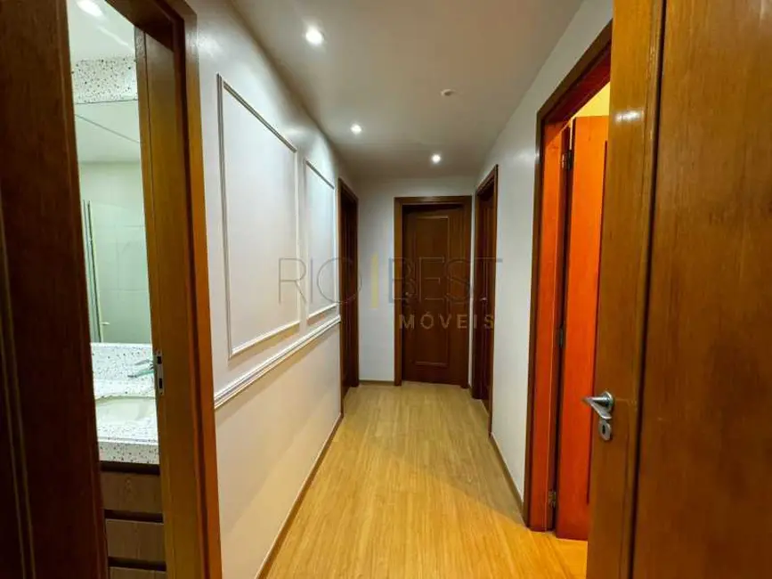 Foto 8 de Apartamento com 4 quartos à venda, 125m2 em Rio De Janeiro - RJ