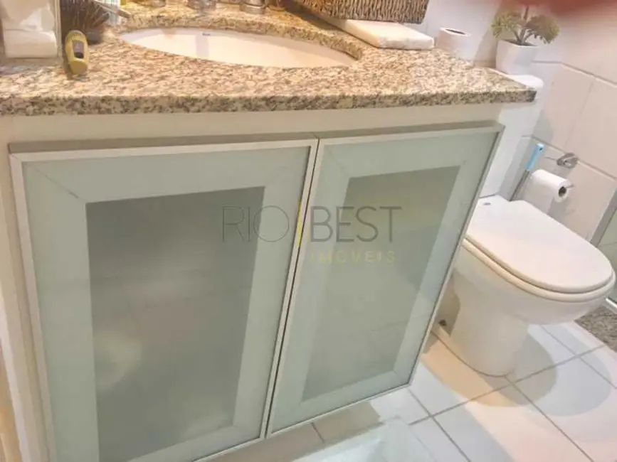 Apartamento com 3 quartos à venda, 130m2 em Rio De Janeiro - RJ - imagem 9 Foto 9 de Apartamento com 3 quartos à venda, 130m2 em Rio De Janeiro - RJ