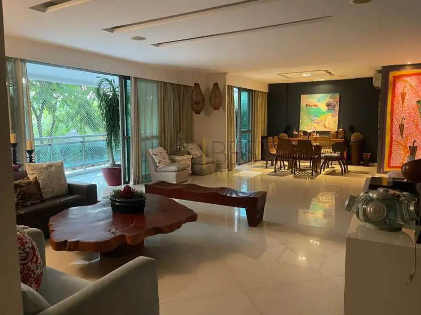 Foto 1 de Apartamento com 3 quartos para alugar, 250m2 em Rio De Janeiro - RJ