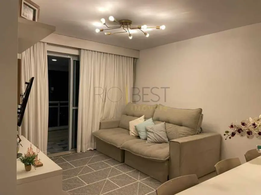 Foto 3 de Apartamento com 2 quartos para alugar, 111m2 em Rio De Janeiro - RJ