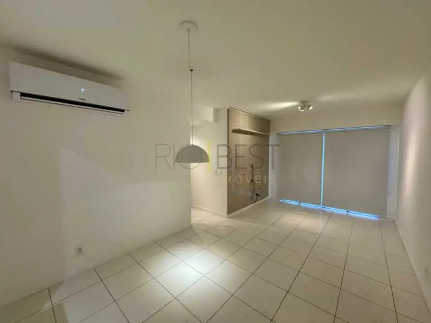 Apartamento com 3 quartos para alugar, 92m2 em Rio De Janeiro - RJ - imagem 1 Foto 1 de Apartamento com 3 quartos para alugar, 92m2 em Rio De Janeiro - RJ