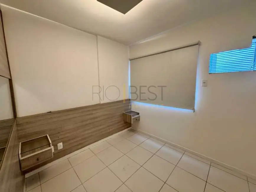 Apartamento com 3 quartos para alugar, 92m2 em Rio De Janeiro - RJ - imagem 9 Foto 9 de Apartamento com 3 quartos para alugar, 92m2 em Rio De Janeiro - RJ