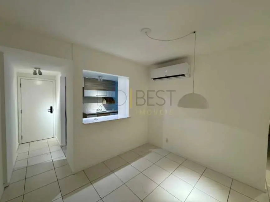 Apartamento com 3 quartos para alugar, 92m2 em Rio De Janeiro - RJ - imagem 3 Foto 3 de Apartamento com 3 quartos para alugar, 92m2 em Rio De Janeiro - RJ