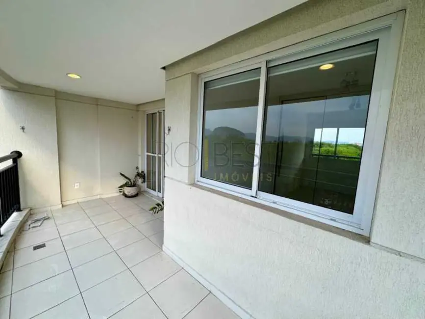 Apartamento com 3 quartos para alugar, 92m2 em Rio De Janeiro - RJ - imagem 4 Foto 4 de Apartamento com 3 quartos para alugar, 92m2 em Rio De Janeiro - RJ