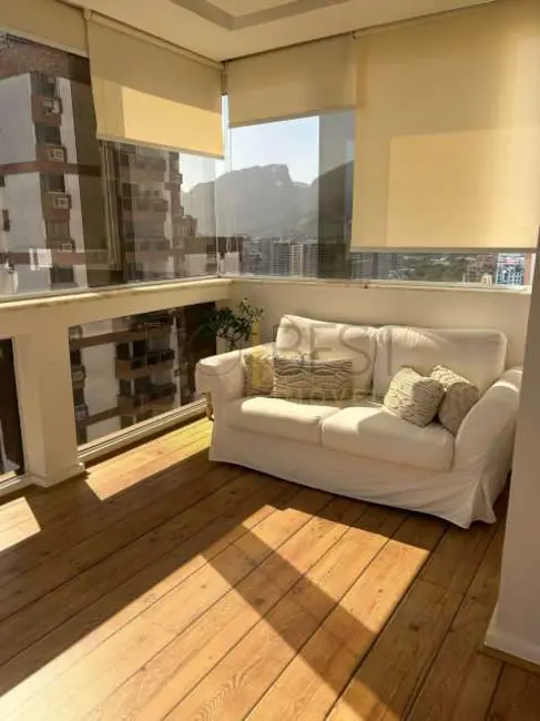 Apartamento com 3 quartos à venda, 127m2 em Rio De Janeiro - RJ - imagem 3 Foto 3 de Apartamento com 3 quartos à venda, 127m2 em Rio De Janeiro - RJ