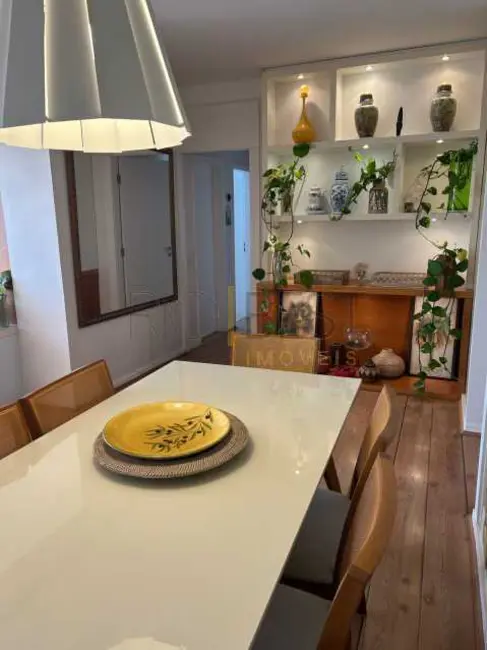 Apartamento com 3 quartos à venda, 127m2 em Rio De Janeiro - RJ - imagem 5 Foto 5 de Apartamento com 3 quartos à venda, 127m2 em Rio De Janeiro - RJ