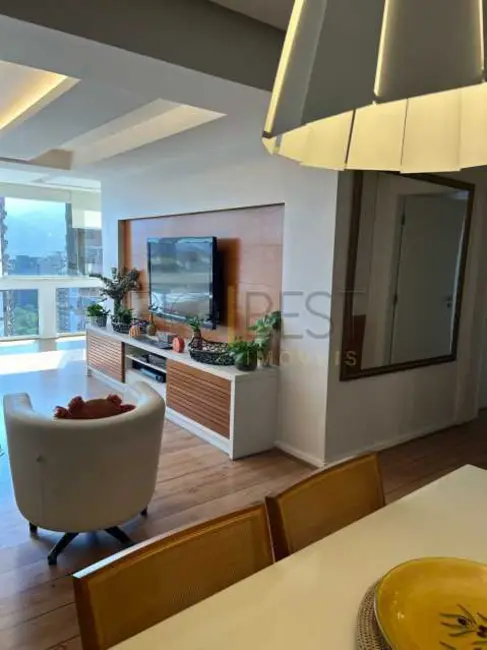 Apartamento com 3 quartos à venda, 127m2 em Rio De Janeiro - RJ - imagem 4 Foto 4 de Apartamento com 3 quartos à venda, 127m2 em Rio De Janeiro - RJ