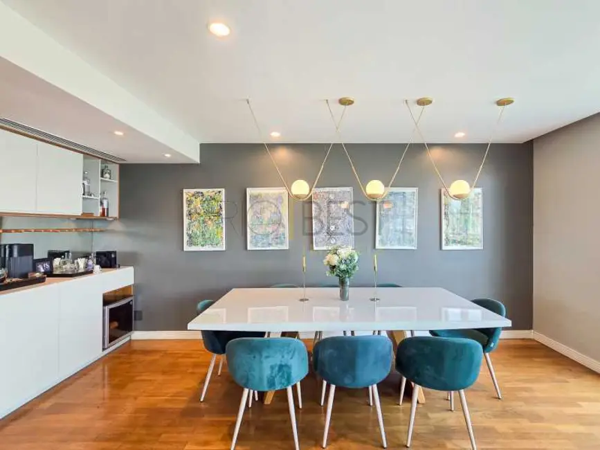 Apartamento com 4 quartos à venda, 227m2 em Rio De Janeiro - RJ - imagem 5 Foto 5 de Apartamento com 4 quartos à venda, 227m2 em Rio De Janeiro - RJ