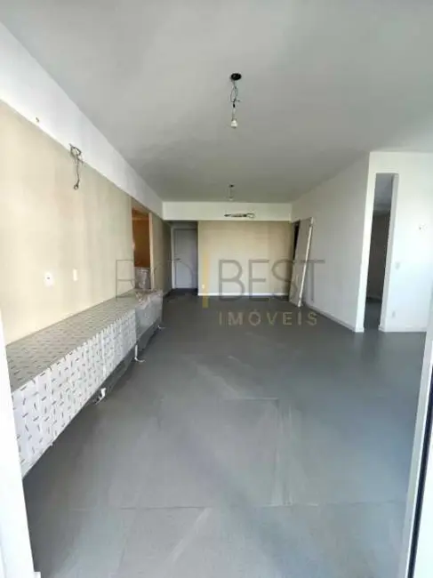 Apartamento com 3 quartos à venda, 151m2 em Rio De Janeiro - RJ - imagem 4 Foto 4 de Apartamento com 3 quartos à venda, 151m2 em Rio De Janeiro - RJ