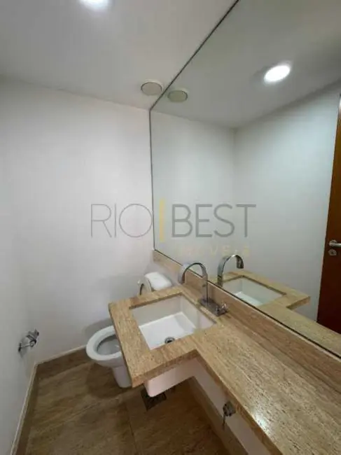 Apartamento com 4 quartos para alugar, 180m2 em Rio De Janeiro - RJ - imagem 5 Foto 5 de Apartamento com 4 quartos para alugar, 180m2 em Rio De Janeiro - RJ