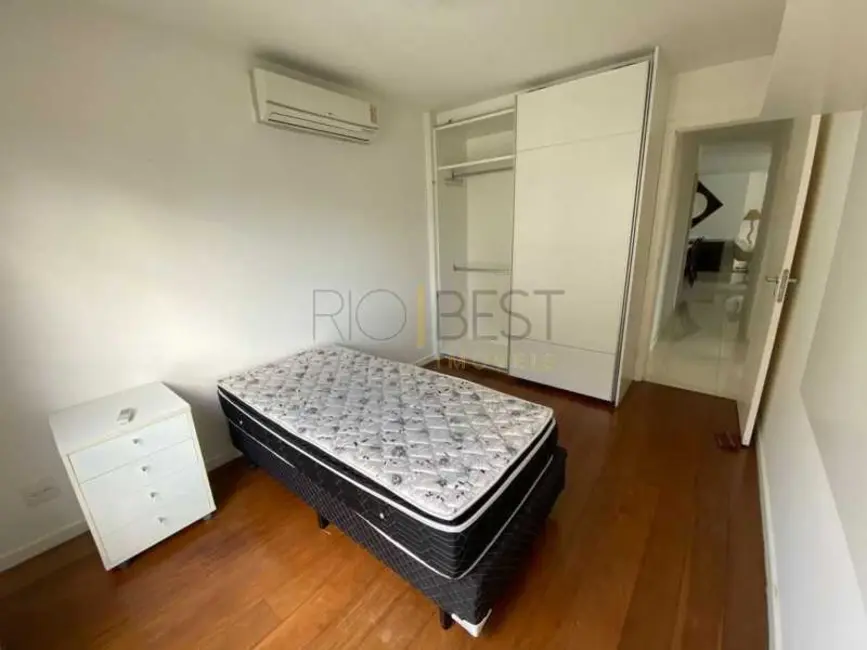 Foto 9 de Apartamento com 4 quartos para alugar, 180m2 em Rio De Janeiro - RJ