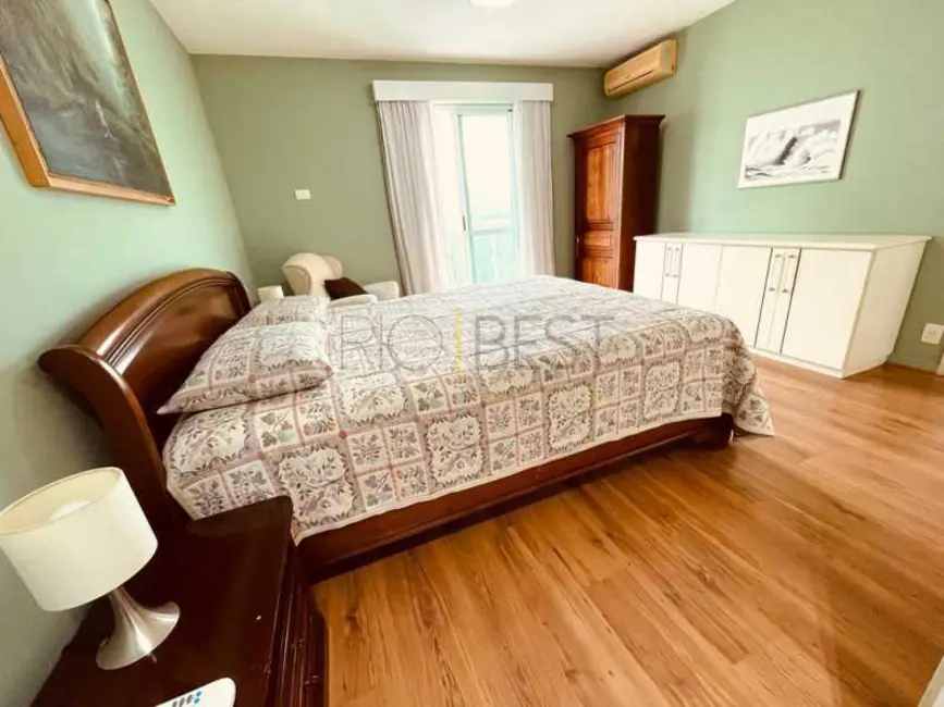 Foto 9 de Apartamento com 3 quartos para alugar, 160m2 em Rio De Janeiro - RJ