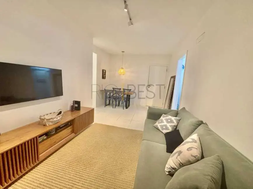 Apartamento com 2 quartos para alugar, 76m2 em Rio De Janeiro - RJ - imagem 2 Foto 2 de Apartamento com 2 quartos para alugar, 76m2 em Rio De Janeiro - RJ