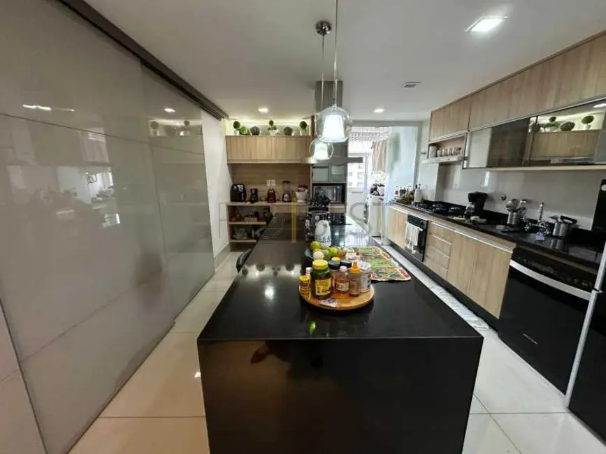 Foto 4 de Apartamento com 4 quartos para alugar, 160m2 em Rio De Janeiro - RJ