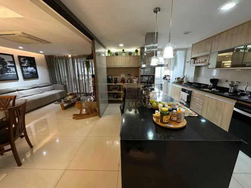 Foto 3 de Apartamento com 4 quartos para alugar, 160m2 em Rio De Janeiro - RJ