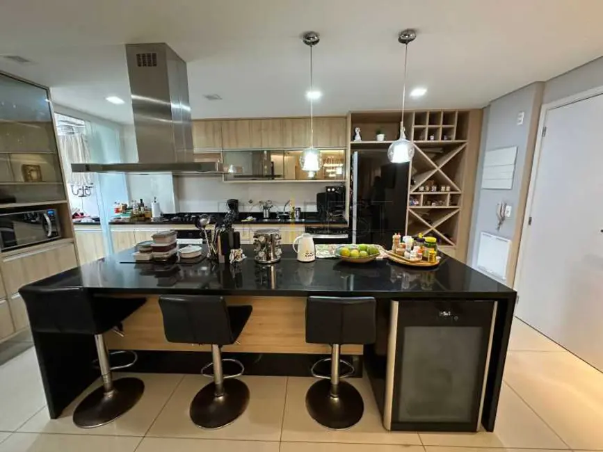 Foto 2 de Apartamento com 4 quartos para alugar, 160m2 em Rio De Janeiro - RJ