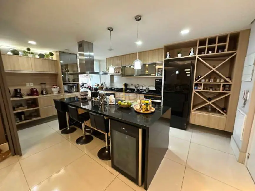 Foto 1 de Apartamento com 4 quartos para alugar, 160m2 em Rio De Janeiro - RJ