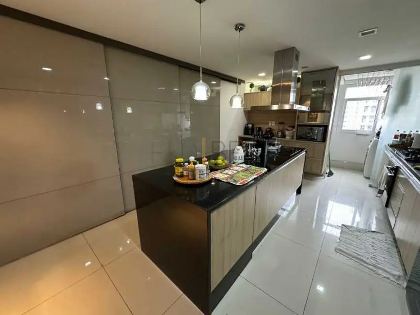 Foto 5 de Apartamento com 4 quartos para alugar, 160m2 em Rio De Janeiro - RJ