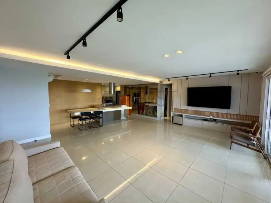 Apartamento com 3 quartos à venda e para alugar, 195m2 em Rio De Janeiro - RJ - imagem 5 Foto 5 de Apartamento com 3 quartos à venda e para alugar, 195m2 em Rio De Janeiro - RJ