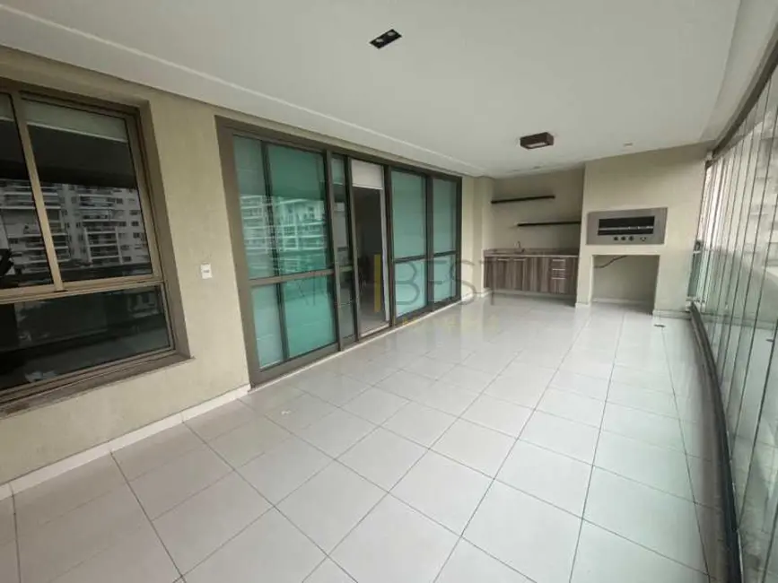 Apartamento com 4 quartos para alugar, 179m2 em Rio De Janeiro - RJ - imagem 4 Foto 4 de Apartamento com 4 quartos para alugar, 179m2 em Rio De Janeiro - RJ