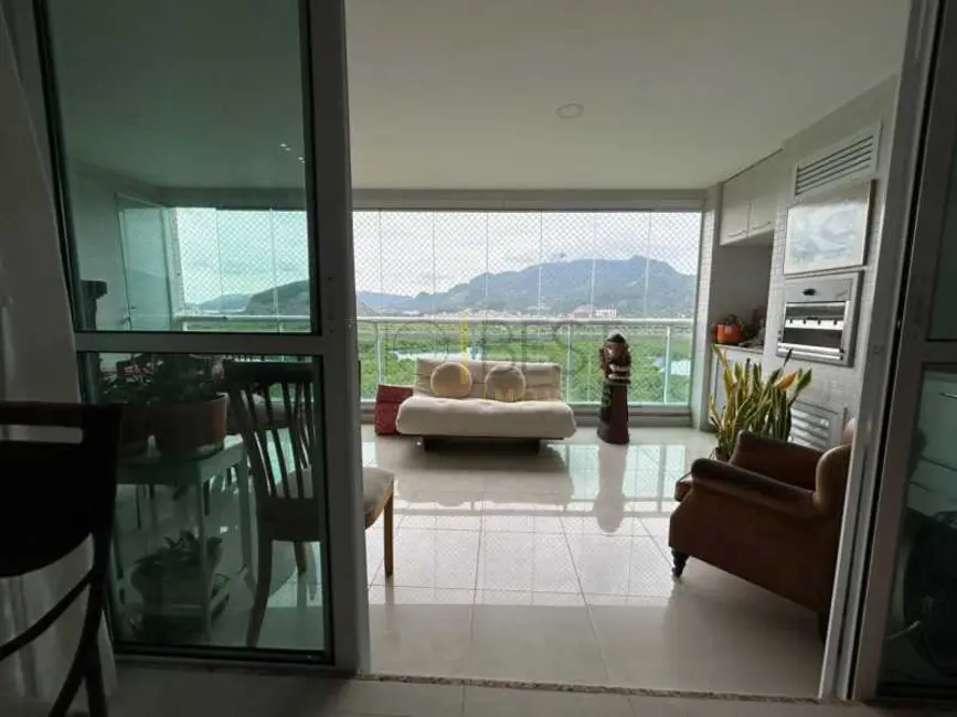 Foto 7 de Apartamento com 4 quartos à venda, 160m2 em Rio De Janeiro - RJ