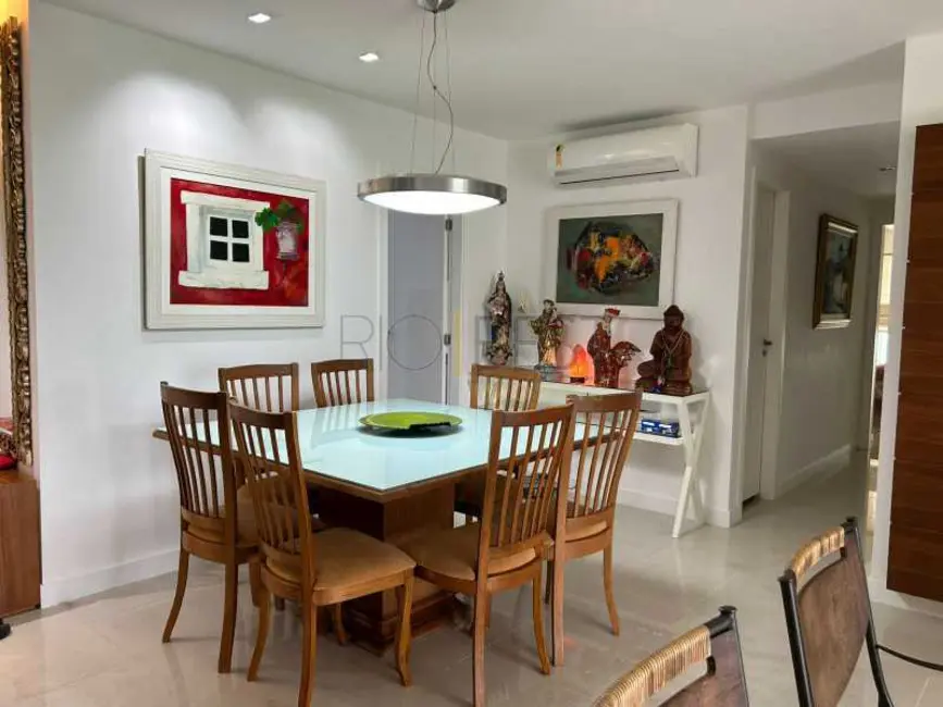 Foto 4 de Apartamento com 4 quartos à venda, 160m2 em Rio De Janeiro - RJ