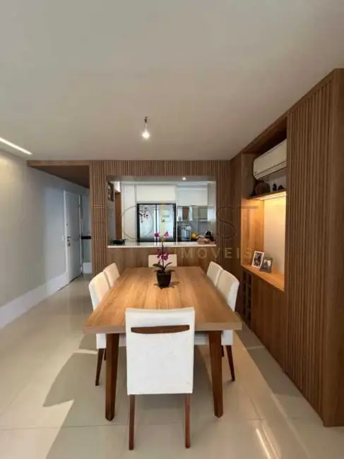 Apartamento com 3 quartos à venda, 127m2 em Rio De Janeiro - RJ - imagem 2 Foto 2 de Apartamento com 3 quartos à venda, 127m2 em Rio De Janeiro - RJ