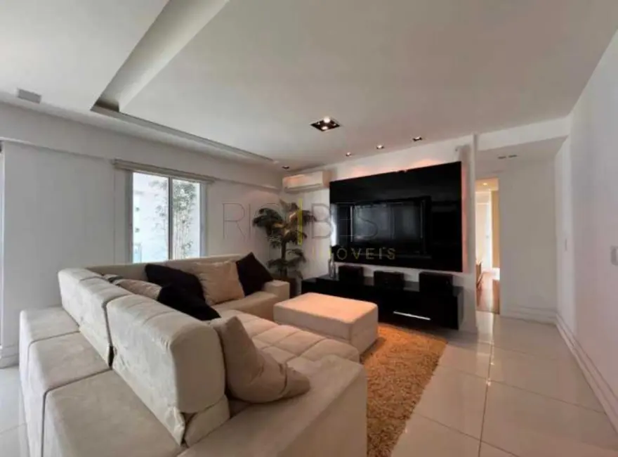 Foto 9 de Apartamento com 3 quartos à venda, 160m2 em Rio De Janeiro - RJ