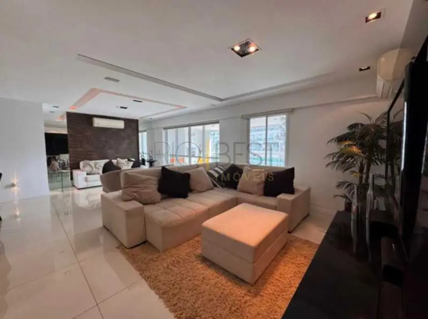 Foto 7 de Apartamento com 3 quartos à venda, 160m2 em Rio De Janeiro - RJ