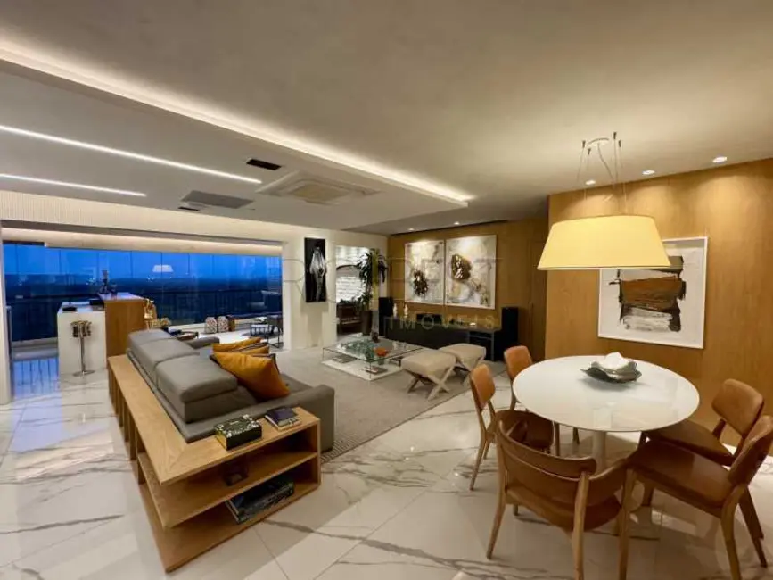 Apartamento com 3 quartos à venda, 170m2 em Rio De Janeiro - RJ - imagem 5 Foto 5 de Apartamento com 3 quartos à venda, 170m2 em Rio De Janeiro - RJ