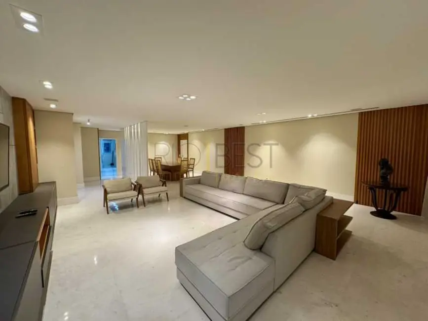 Apartamento com 4 quartos para alugar, 291m2 em Rio De Janeiro - RJ - imagem 6 Foto 6 de Apartamento com 4 quartos para alugar, 291m2 em Rio De Janeiro - RJ
