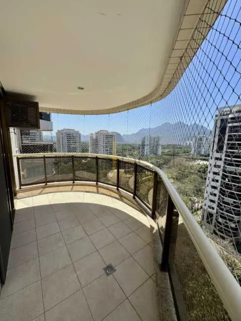 Foto 3 de Apartamento com 2 quartos para alugar, 98m2 em Rio De Janeiro - RJ