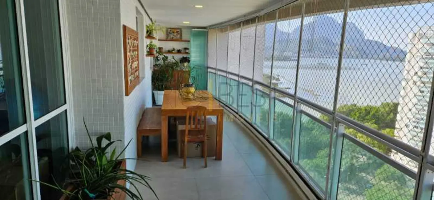 Foto 2 de Apartamento com 2 quartos à venda, 112m2 em Rio De Janeiro - RJ