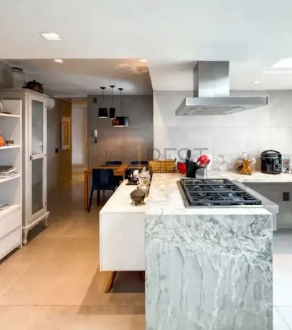 Cobertura com 3 quartos para alugar, 280m2 em Rio De Janeiro - RJ - imagem 9 Foto 9 de Cobertura com 3 quartos para alugar, 280m2 em Rio De Janeiro - RJ