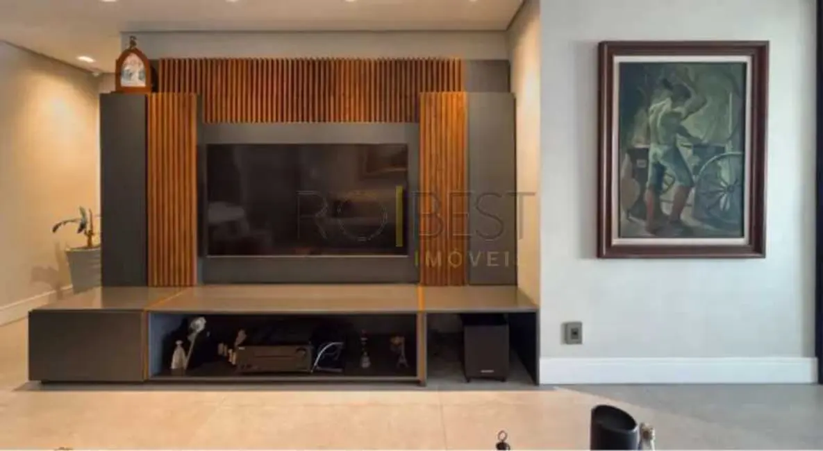 Cobertura com 3 quartos para alugar, 280m2 em Rio De Janeiro - RJ - imagem 8 Foto 8 de Cobertura com 3 quartos para alugar, 280m2 em Rio De Janeiro - RJ