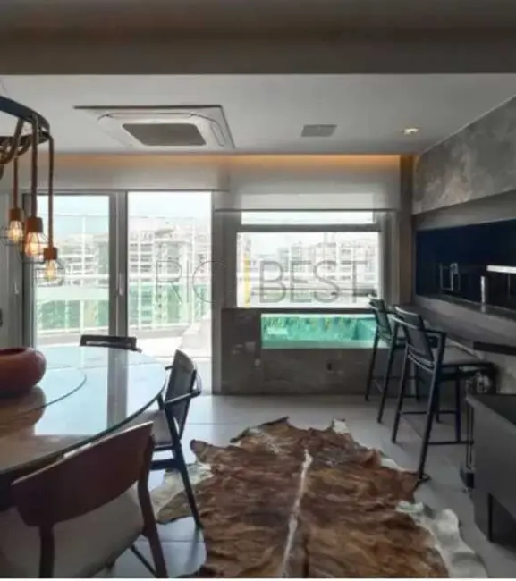 Cobertura com 3 quartos para alugar, 280m2 em Rio De Janeiro - RJ - imagem 6 Foto 6 de Cobertura com 3 quartos para alugar, 280m2 em Rio De Janeiro - RJ
